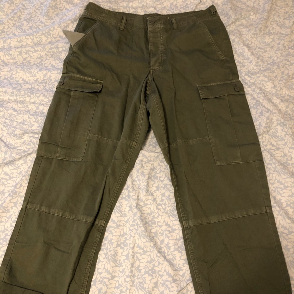 American Eagle Woman’s Cargo Utility Pants